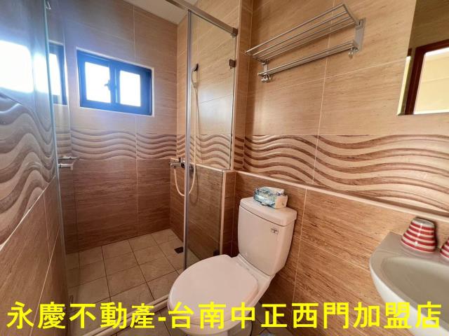 台南中西區透天-11