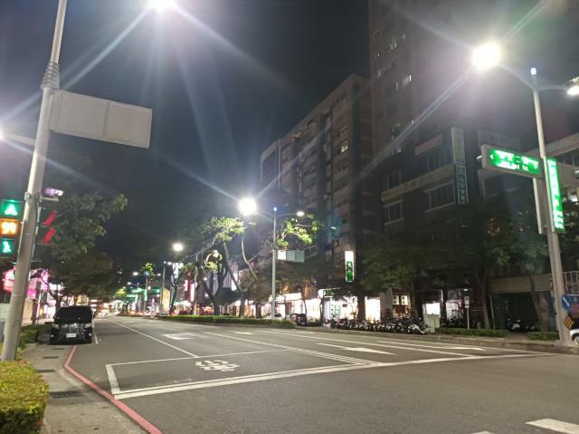 高雄新興區大樓_華廈_套房-2