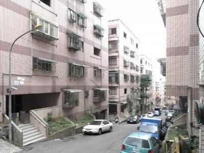 基隆暖暖法拍華廈-4