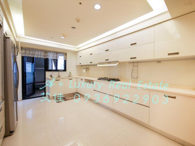 天母新光仰仁名廈