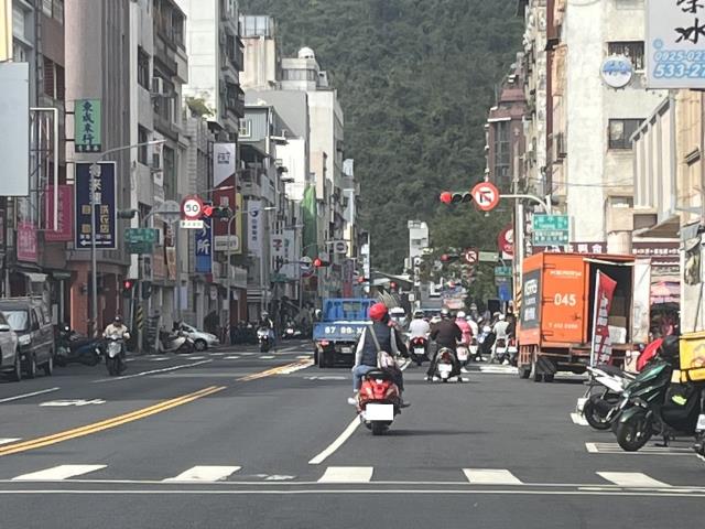 高雄鼓山大樓_店面-9