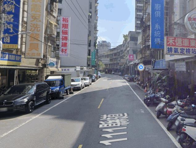 新北中和法拍透天_店面_大地坪附頂加-7