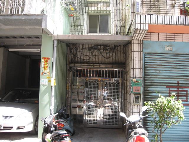 蘆洲法拍公寓_附頂樓加蓋-3