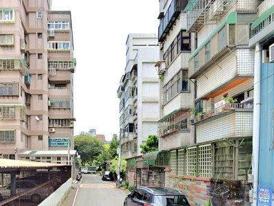 桃園龜山華廈_捷運長庚醫院站拍賣-8