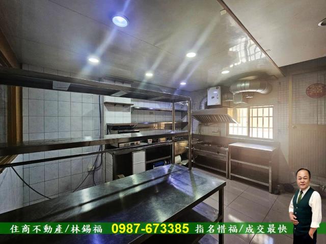 新興區透天_店面-3