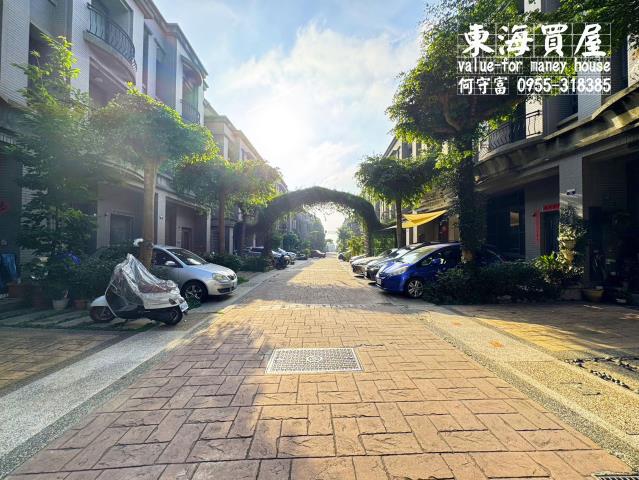 龍井區霞飛山莊雙車位別墅中科旁大4房1980萬