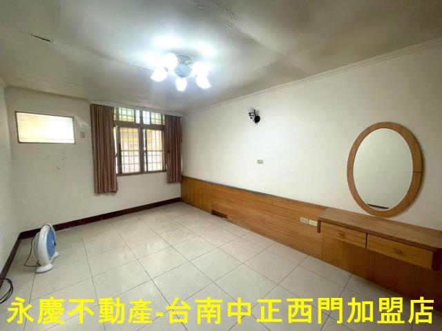 中西區透天-7