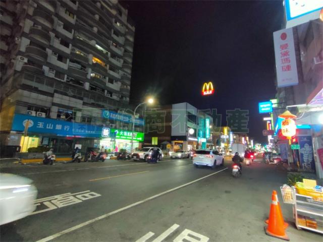 高雄前鎮大樓_店面-8