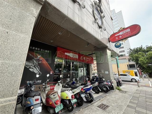 高雄新興區大樓_店面-1