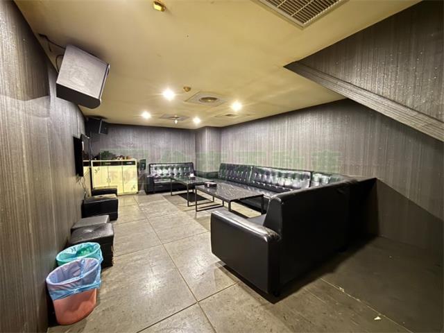 高雄新興區大樓_店面-9