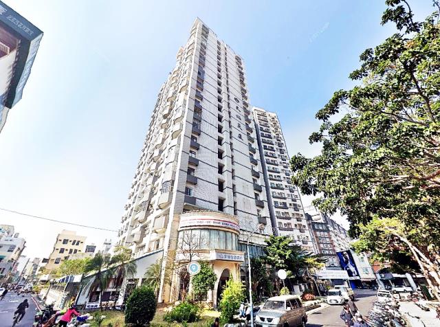 台南東區崇學路大樓