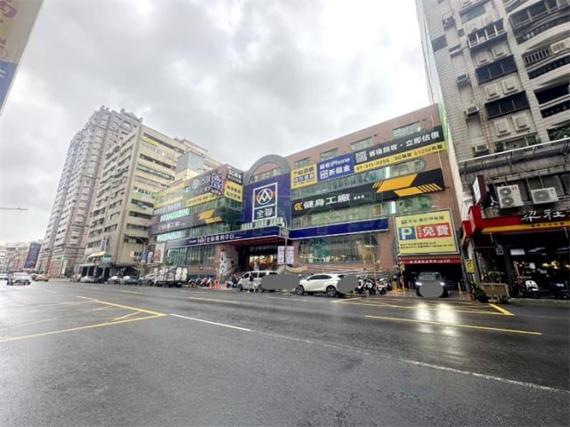 高雄新興區大樓-10