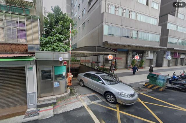 台北信義區法拍大樓_華廈_一般事務所-12