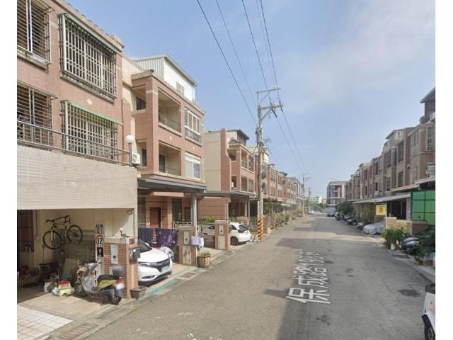 台中沙鹿法拍透天-2