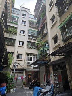 新北新莊區中榮街122巷稀有法拍屋