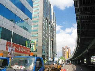 新北大樓_廠辦_捷運板新站拍賣-4