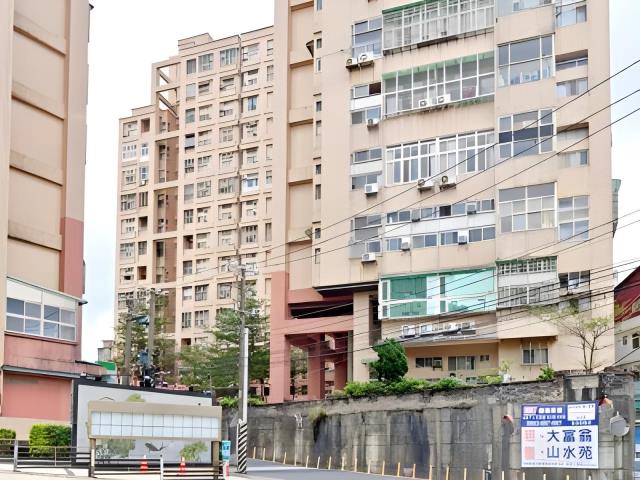 新北淡水法拍大樓_一樓-5