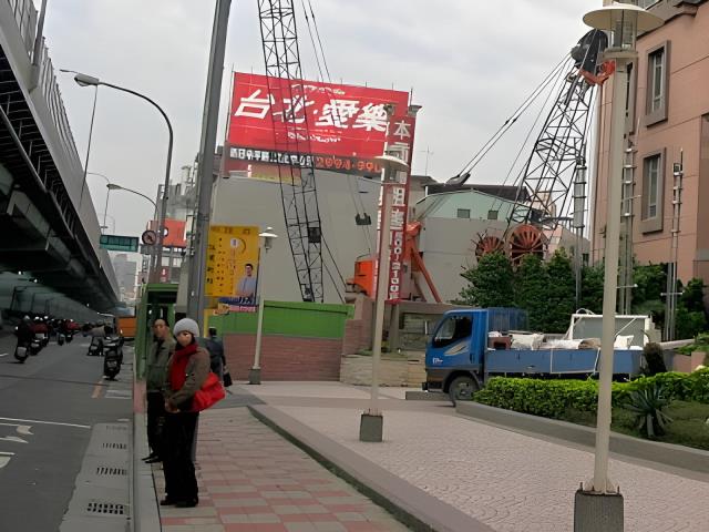 新北中和法拍大樓_辦公室_秀山國小學區-6