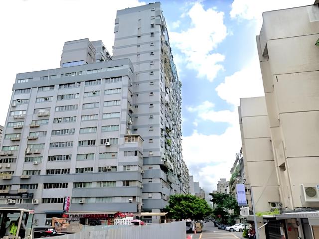 台北松山大樓_套房_台北小巨蛋套房法拍-1