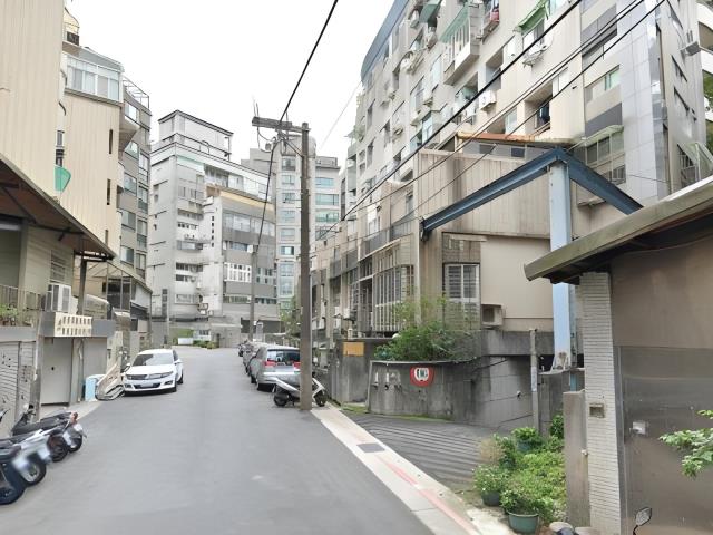 內湖大樓法拍-1