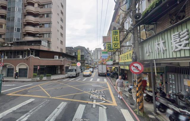 中和法拍大樓_華廈_超低公設附露臺-9