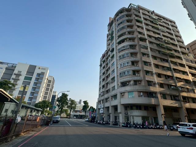 楠梓法拍大樓_一樓-6