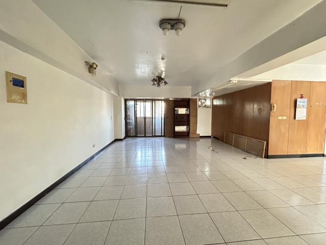 高雄岡山大樓-1