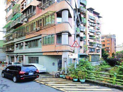 淡水大樓_捷運站竹圍站法拍-1