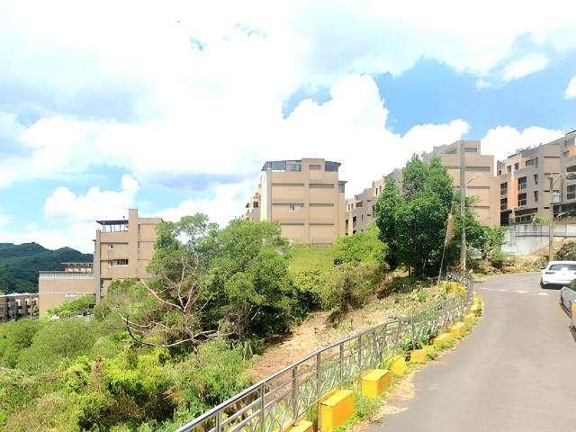 安樂區拍賣透天-7