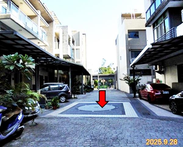 東區拍賣透天-7