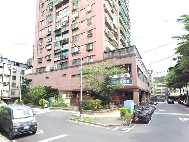 新北中和法拍大樓_套房_華新市場商圈-9