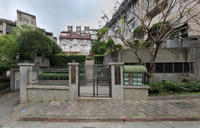 台北文山區法拍別墅-1