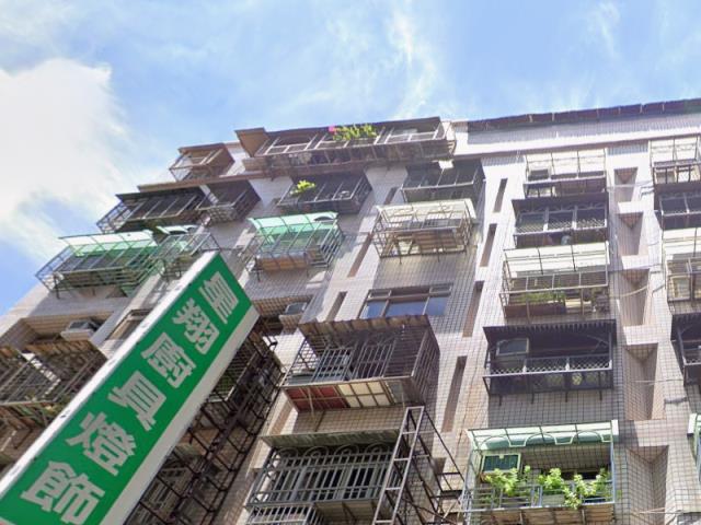 新北新莊法拍華廈-2