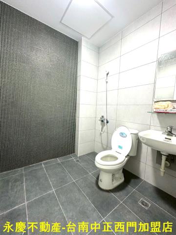 台南中西區透天_店面-7