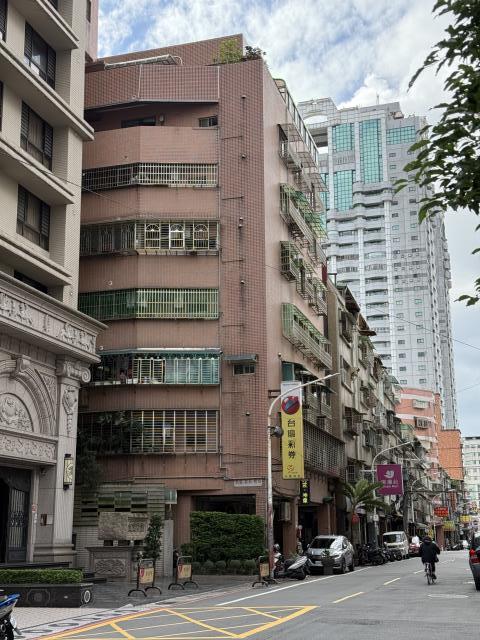 板橋拍賣華廈-3