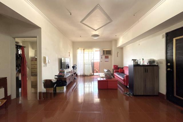 台南房屋買賣永康區永二街維冠龍殿3房車位可停休旅車住商卓佳蓉