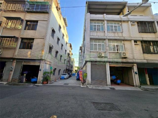 高雄前鎮透天_店面-1