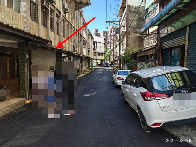 龜山透天_附三四層頂加法拍-3