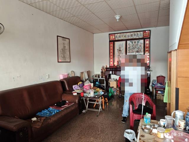 龜山透天_附三四層頂加法拍-6