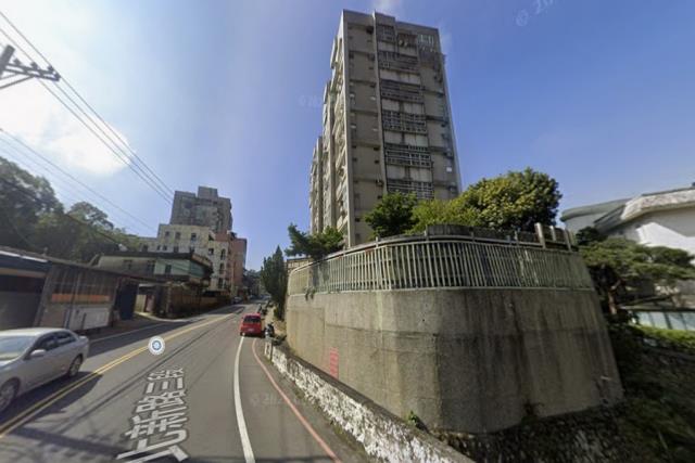 新北淡水法拍華廈_挑高4米5格局-4