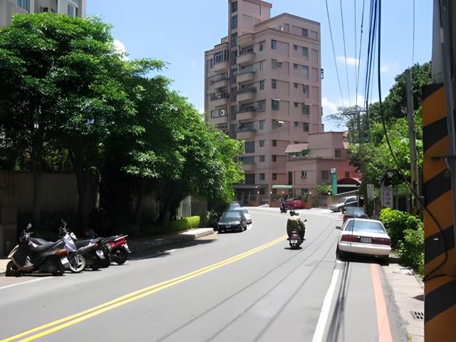 新北淡水法拍華廈_挑高4米5格局-8