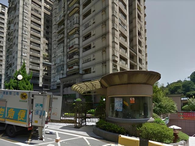 新店大樓_碧潭風景區法拍-1