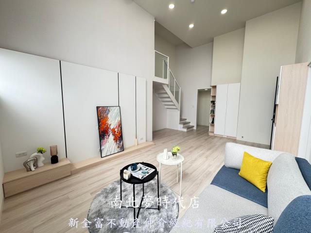 棕櫚泉魔術精品三房平車