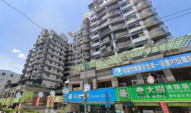 前鎮拍賣大樓-4