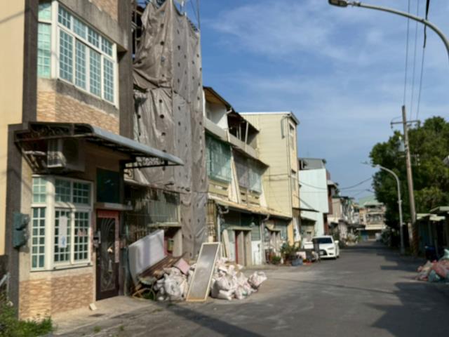 高雄楠梓透天法拍-2