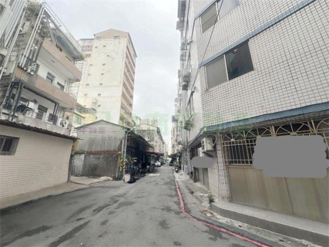 高雄新興區公寓-10