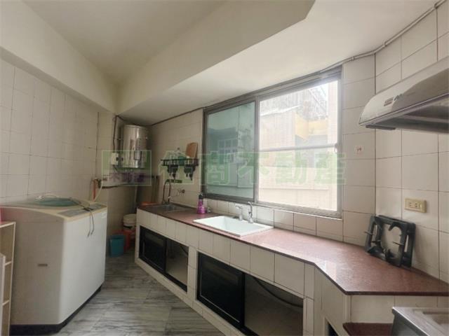 高雄新興區公寓-3