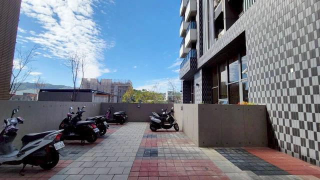 竹東沐朝陽全新三房平車