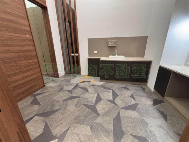 高雄新興區大樓_店面-8