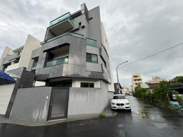 台南法拍透天-2